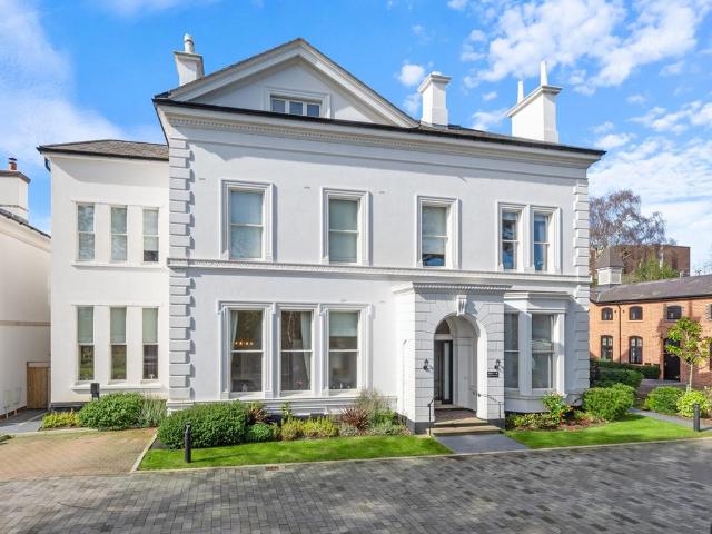 Flat for sale in Harborne, West Midlands
