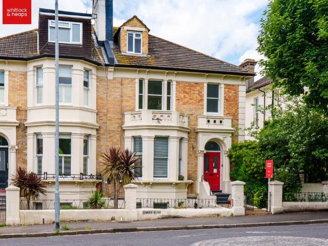 Flat for sale in Aldrington
