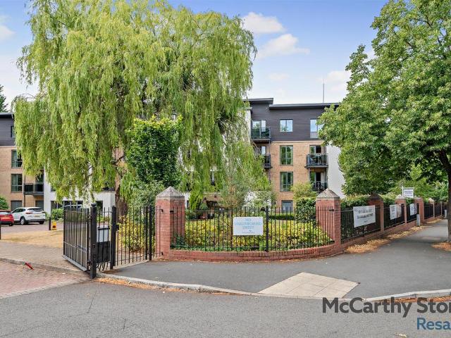Flat for sale in Montpellier, Golden Valley