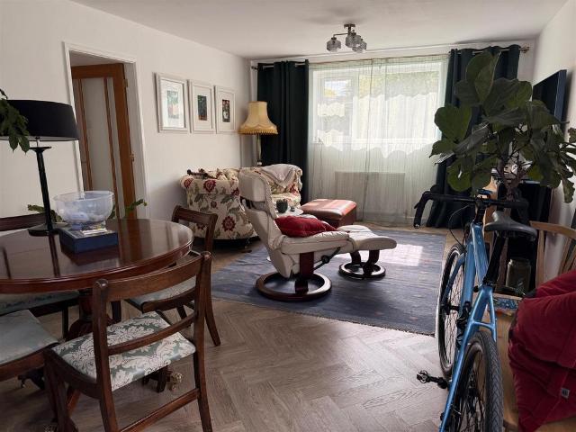 Flat for sale in Milverton, Green Close