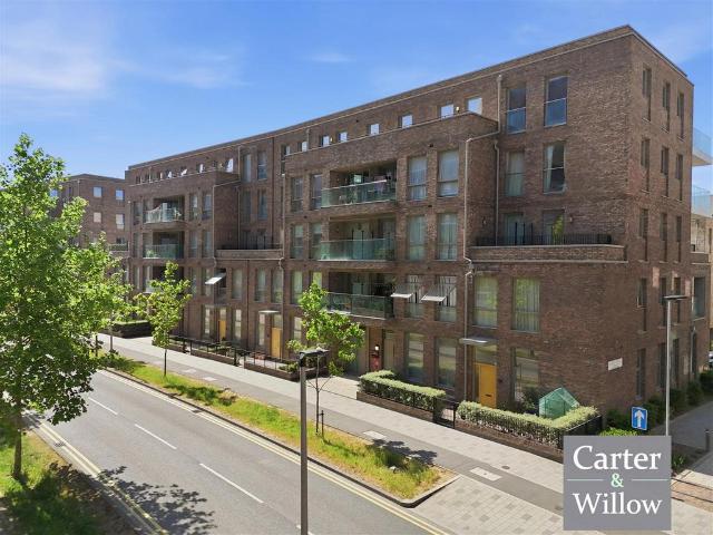 Flat for sale in Scrattons Farm, Greater London