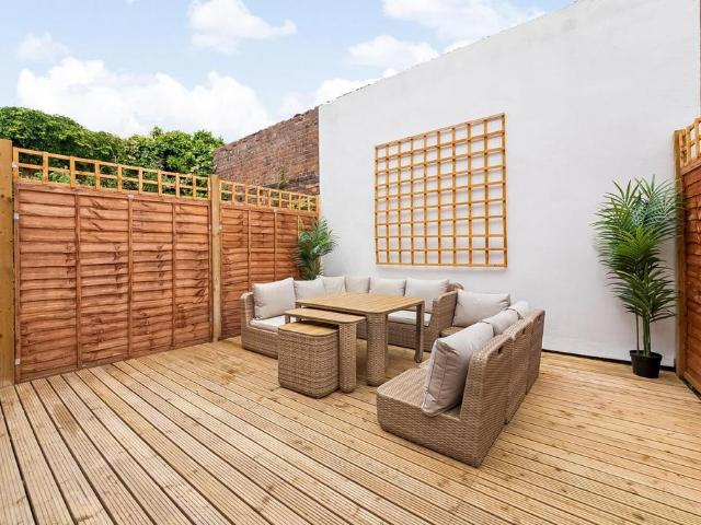 Flat for sale in Loughborough Junction, Greater London