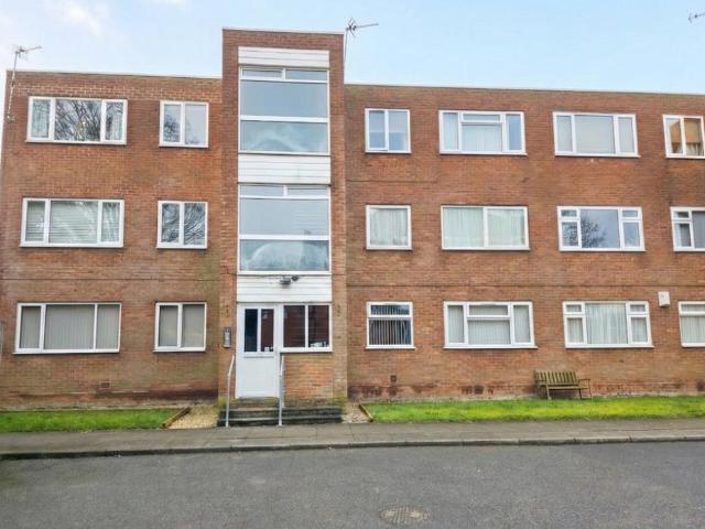 Flat for sale in Camp Hill, Warwickshire