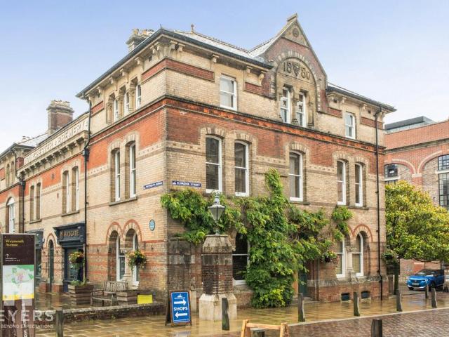Flat for sale in Fordington