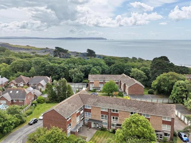 Flat for sale in Highcliffe