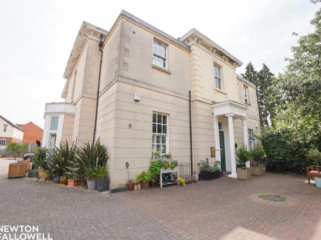 Flat for sale in Newtown, Costhorpe