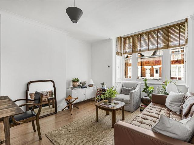 Flat for sale in Putney, Greater London