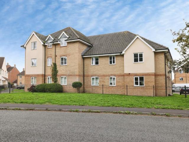 Flat for sale in Bishops Cannings, Wiltshire