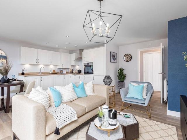 Flat for sale in Greenfields, Reigate and Banstead