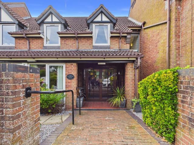 Flat for sale in Swanland, East Riding Of Yorkshire