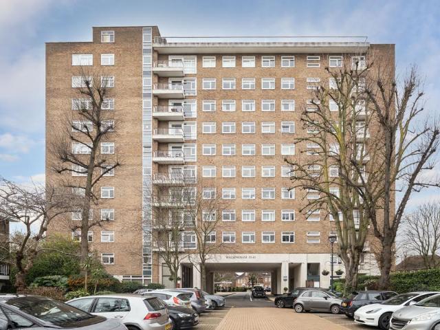 Flat for sale in Belsize Park, Greater London
