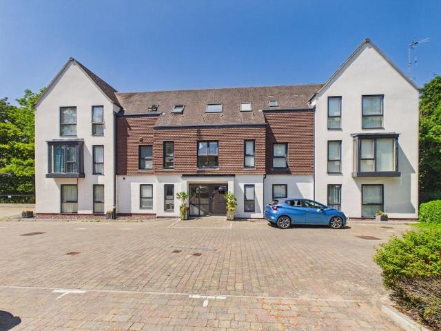 Flat for sale in Monmouth, Wales