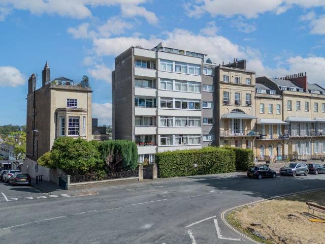 Flat for sale in Clifton Village, Bristol