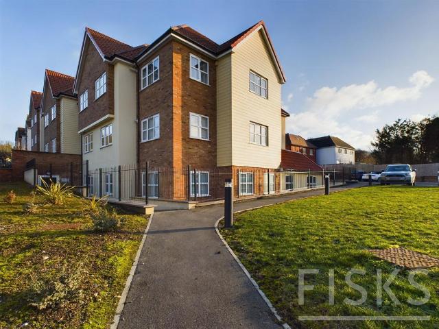 Flat for sale in Bread and Cheese Hill, Essex