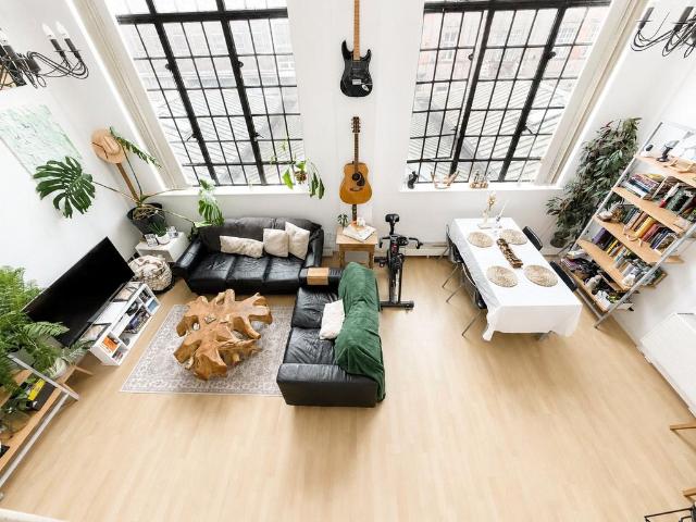 Flat for sale in Calderstones