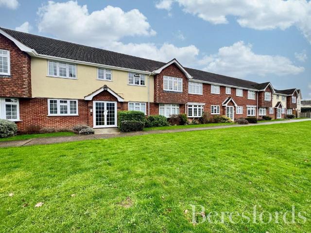 Flat for sale in Ardleigh Green, Greater London