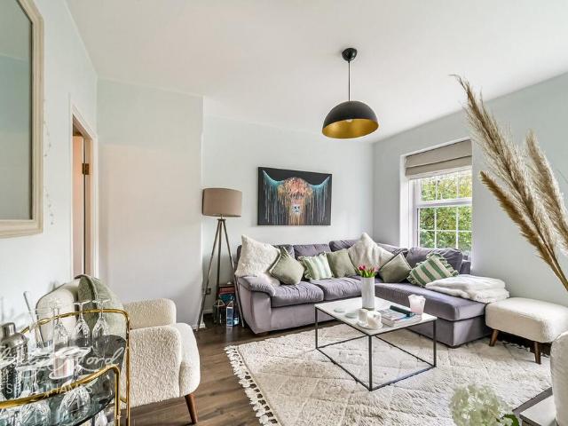 Flat for sale in Bermondsey, Greater London