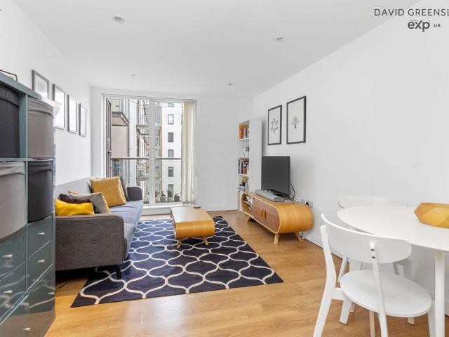 Flat for sale in Caspian Wharf, Cat Hill