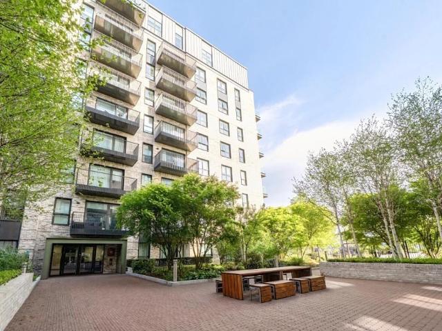 Flat for sale in London Borough of Ealing, Greater London