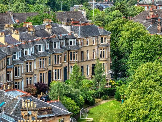 Flat for sale in Dowanhill, Scotland
