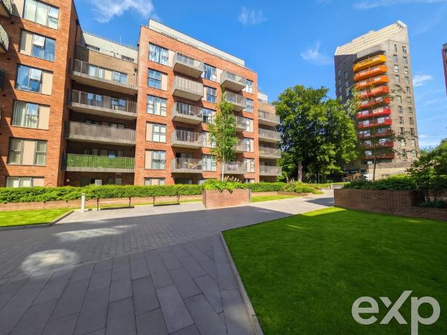 Flat for sale in Ringlestone, Midway