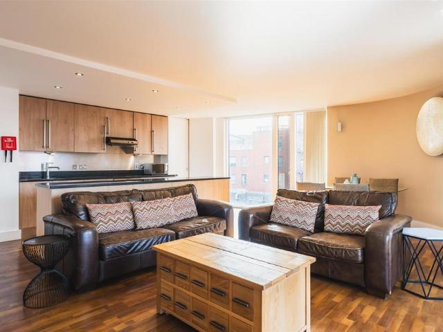Flat for sale in Saint George's, Sheffield