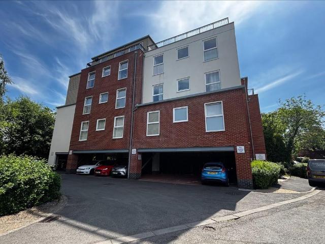 Flat for sale in Leftwich