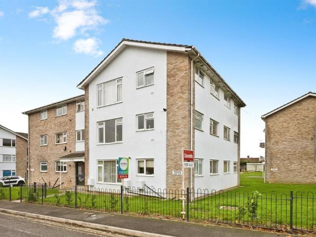 Flat for sale in Preston Plucknett, Yeovil