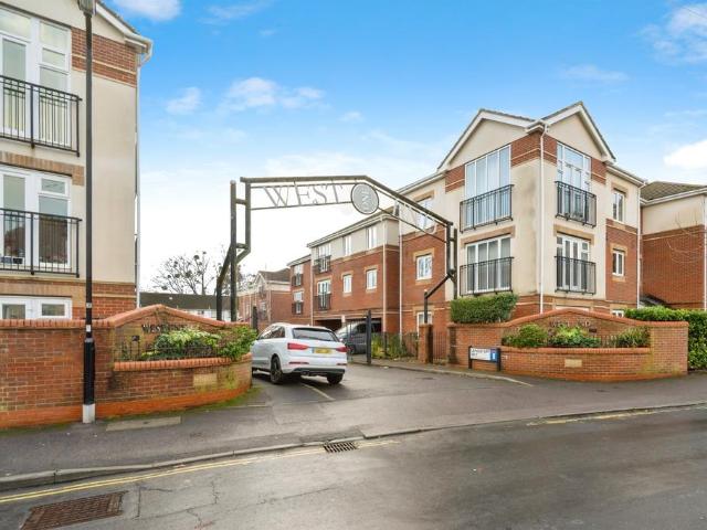 Flat for sale in Bitterne, City Of Southampton