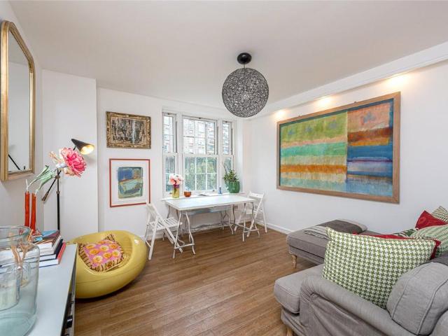 Flat for sale in Belgravia, Greater London