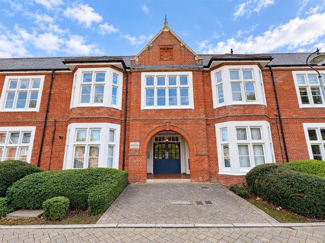 Flat for sale in Moulsham, Chelmsford