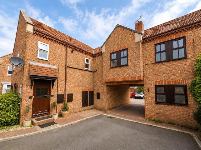 Flat for sale in Clifford, Bramham
