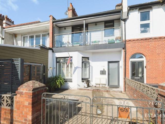 Flat for sale in Preston, Paignton