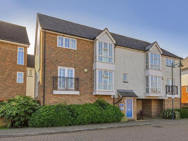 Flat for sale in Bourne Vale, Kent