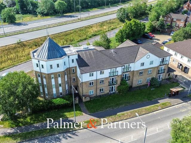 Flat for sale in Chelmsford, Essex