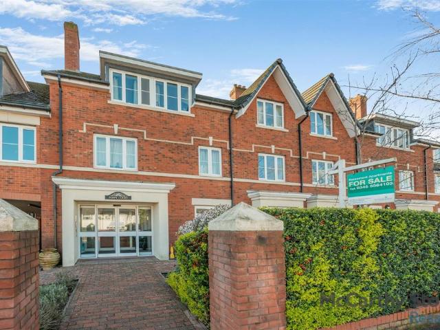 Flat for sale in Sutton Coldfield, West Midlands