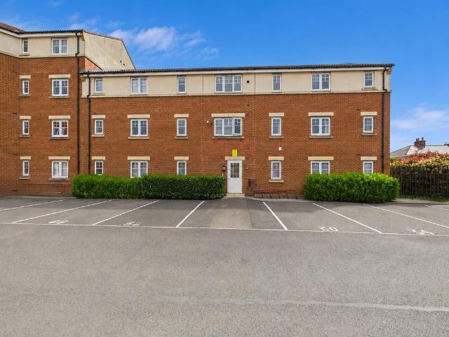 Flat for sale in Darlington