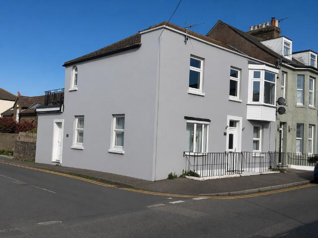 Flat for sale in Lower Walmer, Ash