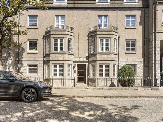 Flat for sale in Ferryhill, Ballindoch