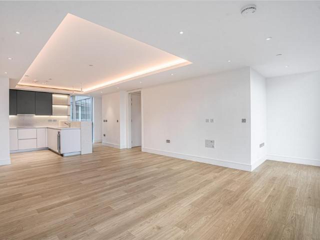 Flat for sale in Finsbury, Greater London
