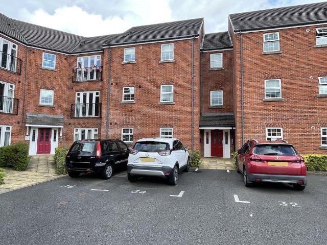 Flat for sale in Tanyfron, Wales