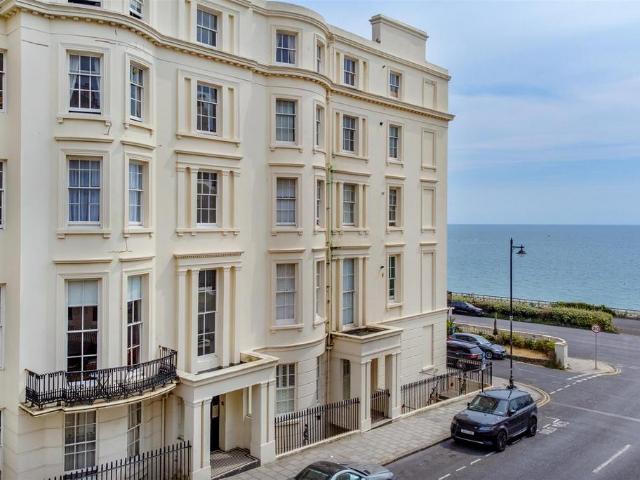 Flat for sale in Kemptown, Brighton & Hove