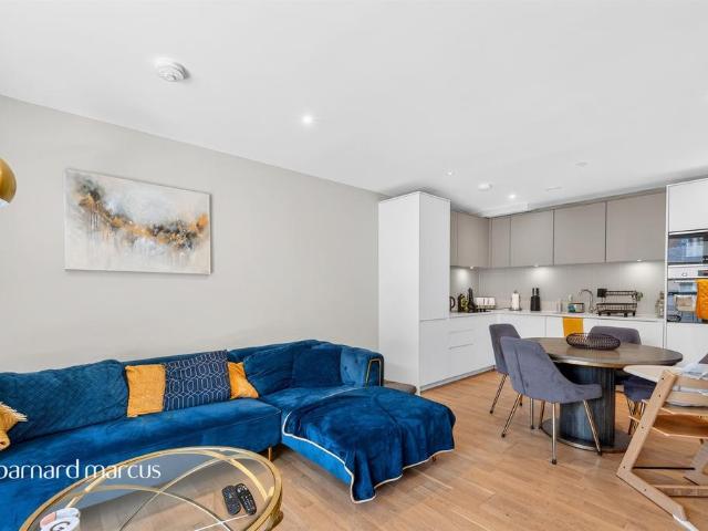 Flat for sale in Pepys Estate, Greater London