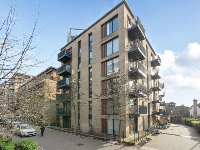 Flat for sale in Rotherhithe, Isle Of Man