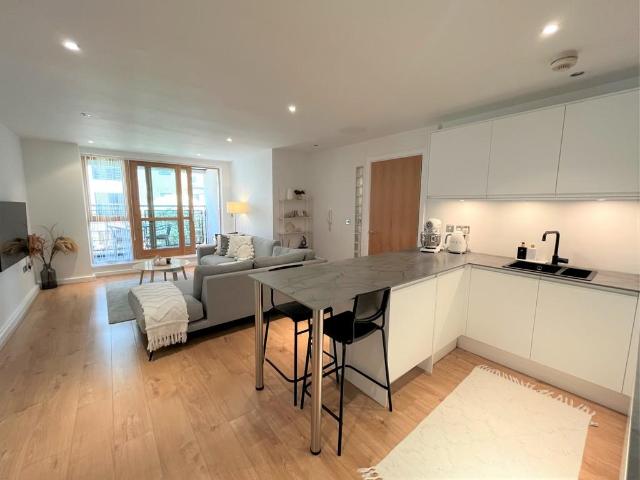 Flat for sale in West Yorkshire
