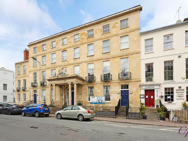 Flat for sale in Montpellier, Golden Valley