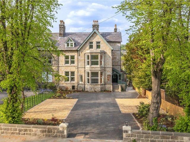 Flat for sale in Ilkley, West Yorkshire