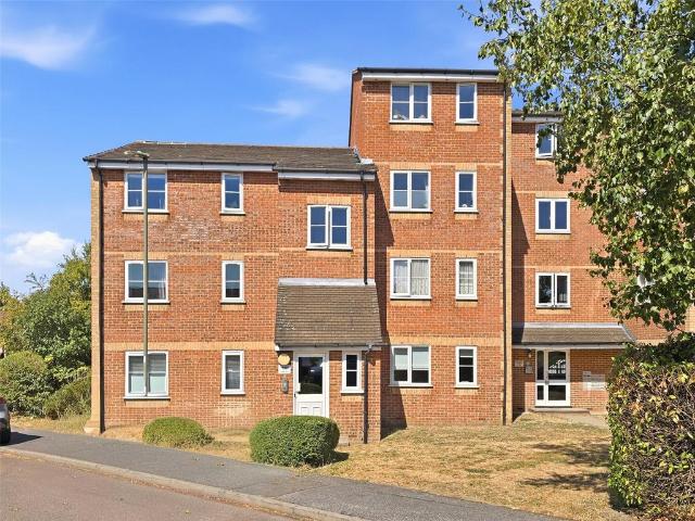 Flat for sale in Finchley, Greater London