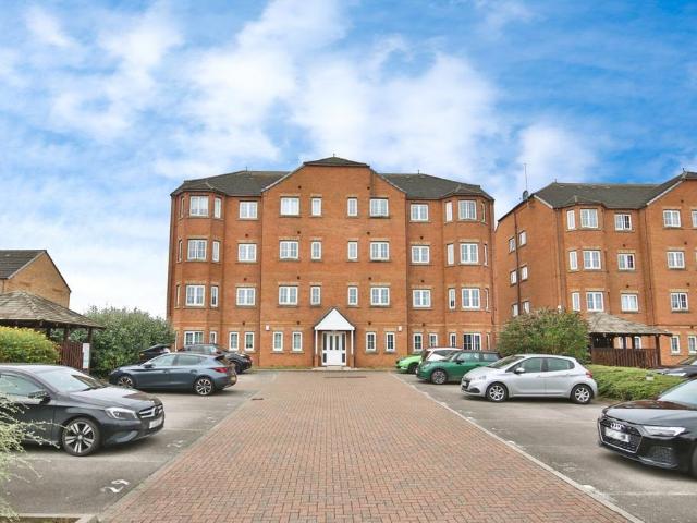 Flat for sale in Victoria Dock, Hull