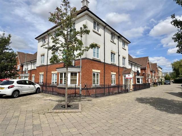 Flat for sale in Great and Little Leighs, Chelmsford